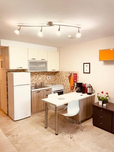 Апартаменты Αpartments Anna Deluxe Кавала Экстерьер фото
